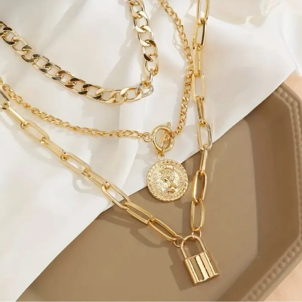 Multilayer Chain Ensemble - Picture 2 of 3